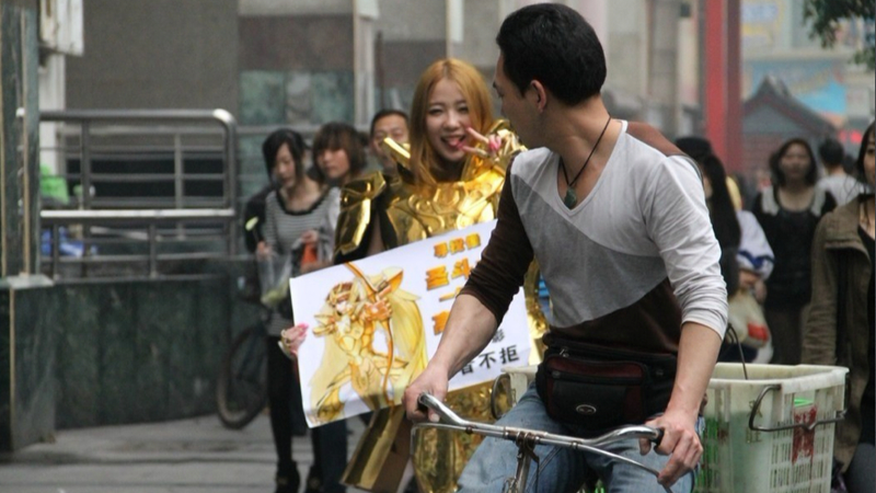 Illustration for article titled This Chinese Girl in Shiny Armor Wants a Boyfriend